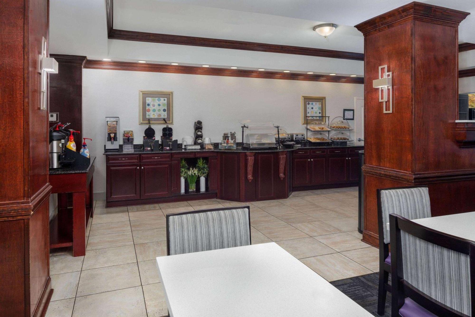 La Quinta By Wyndham Savannah Airport - Pooler Luaran gambar